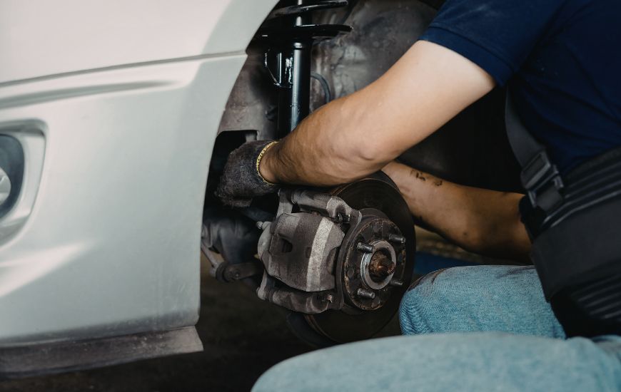 przekladnia-i-hamowanie-pojazdow